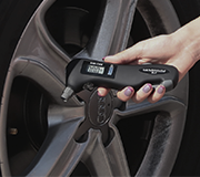 Digital tire pressure gauge / manometer